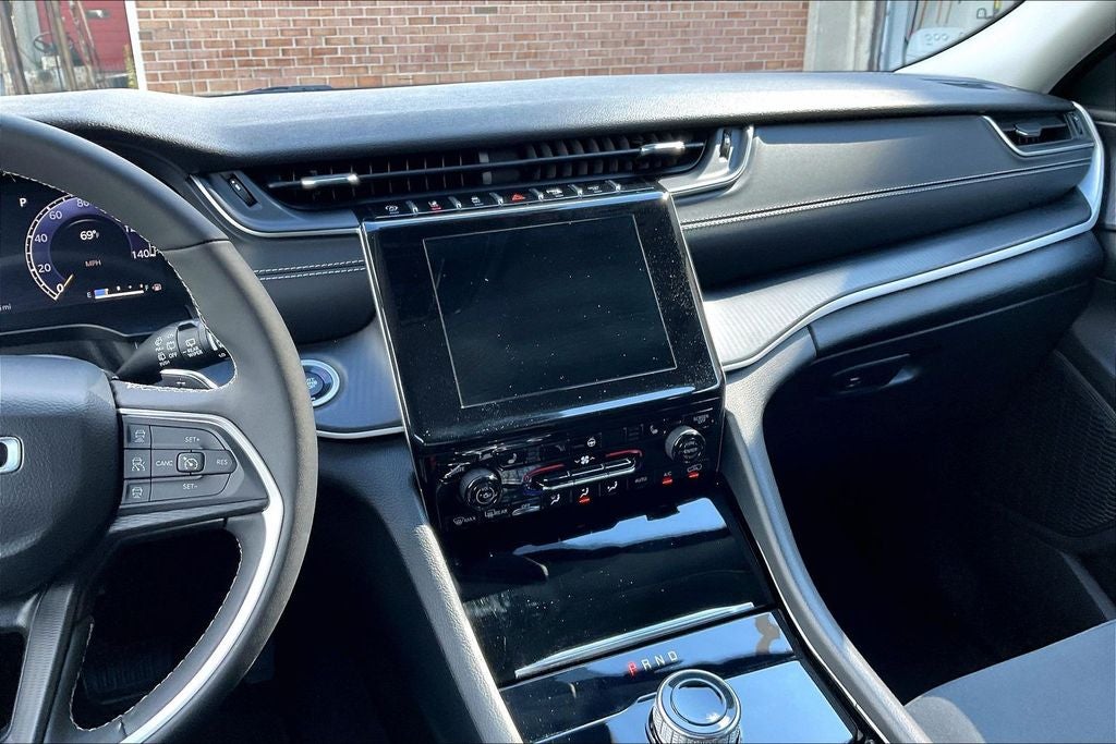 2023 Jeep Grand Cherokee Laredo