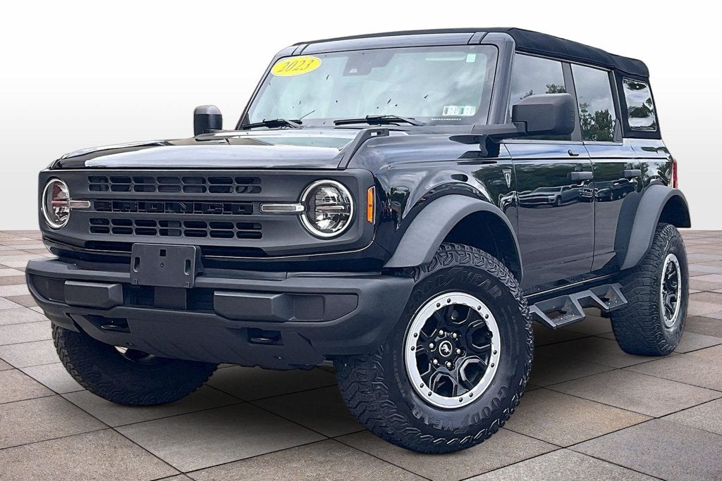 2023 Ford Bronco Base