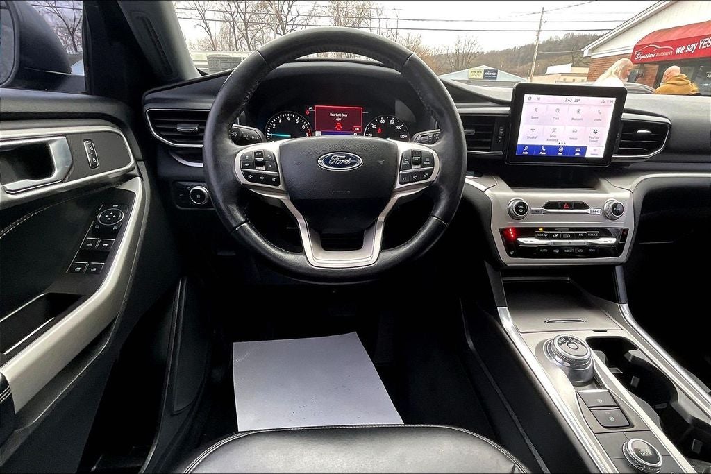 2022 Ford Explorer XLT w/PanoRoof