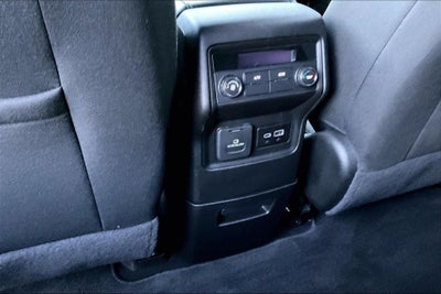 2023 GMC Acadia SLE Elevation