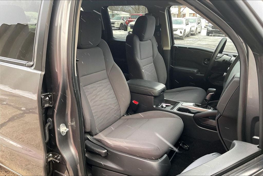 2022 Nissan Frontier S w/Tech Pack