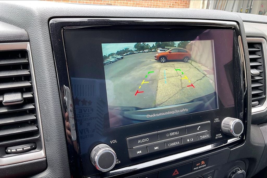 2023 Nissan Frontier SV