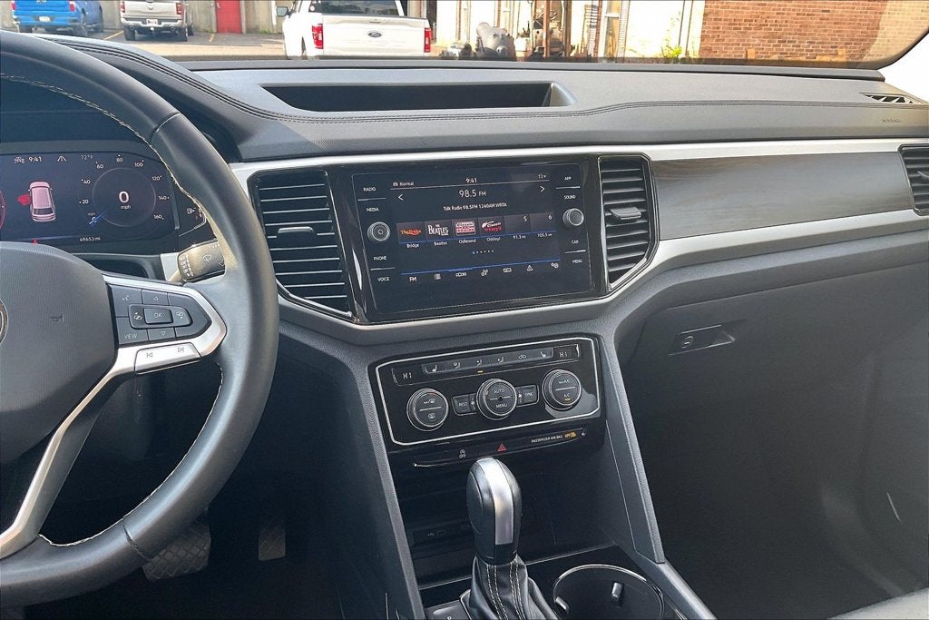 2023 Volkswagen Atlas 2.0T SE w/Technology