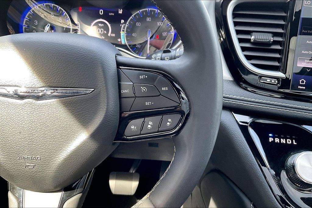 2025 Chrysler Pacifica Limited