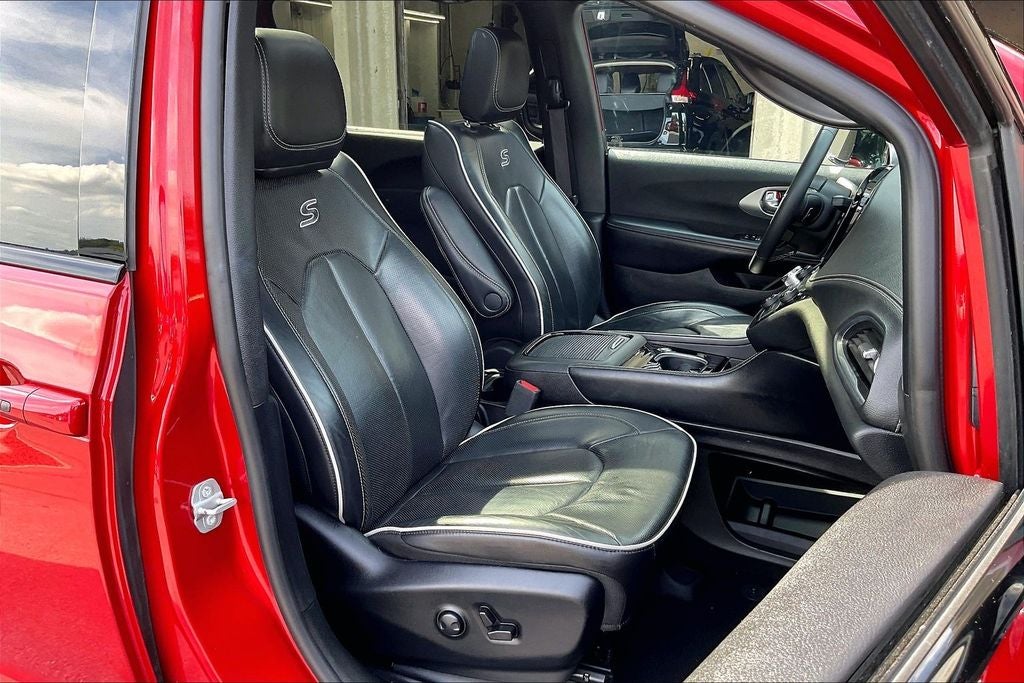 2025 Chrysler Pacifica Limited