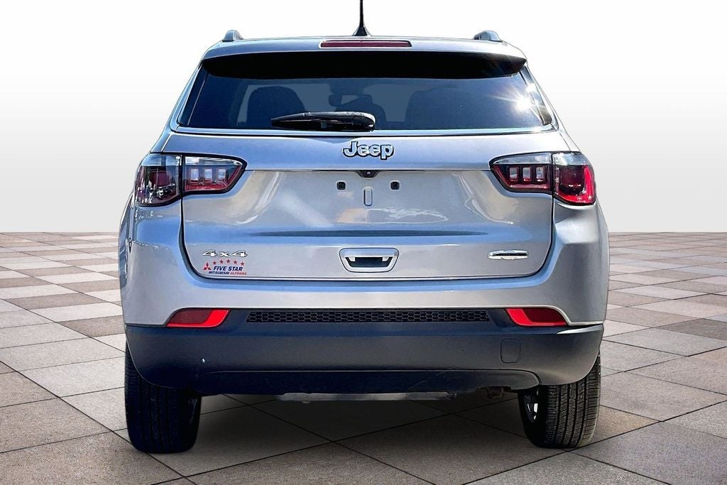 2022 Jeep Compass Latitude Lux
