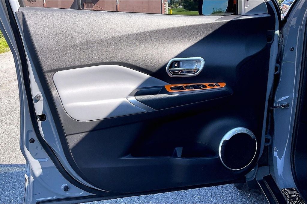 2023 Nissan Kicks SR Premium