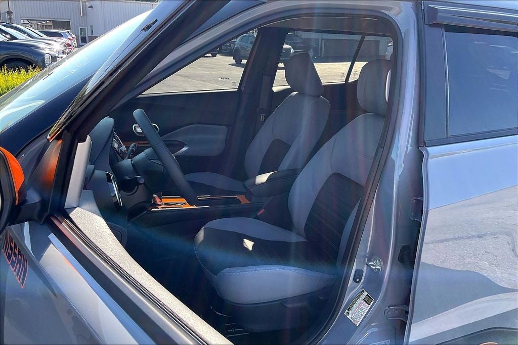 2023 Nissan Kicks SR Premium