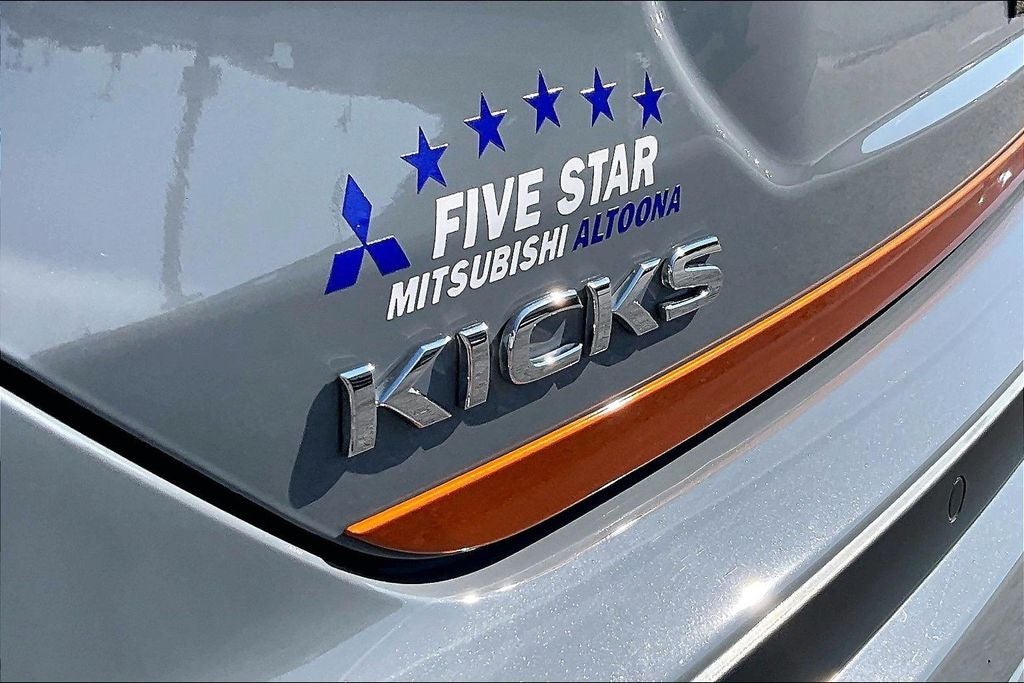 2023 Nissan Kicks SR Premium