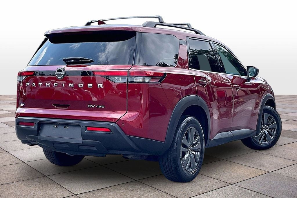 2023 Nissan Pathfinder SV
