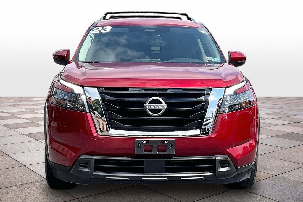 2023 Nissan Pathfinder SV