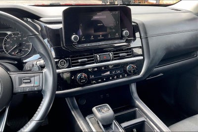 2023 Nissan Pathfinder SV