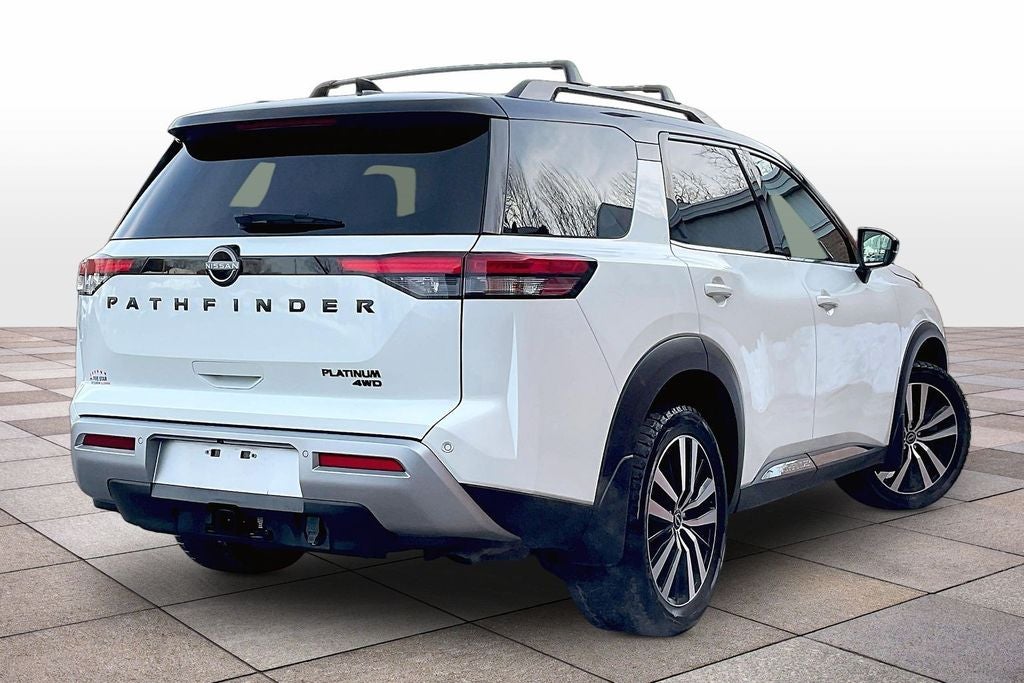 2023 Nissan Pathfinder Platinum Black