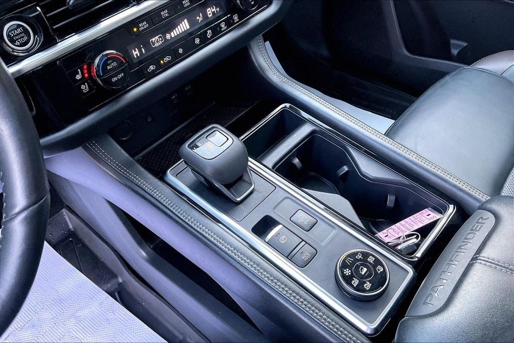 2023 Nissan Pathfinder Platinum Black