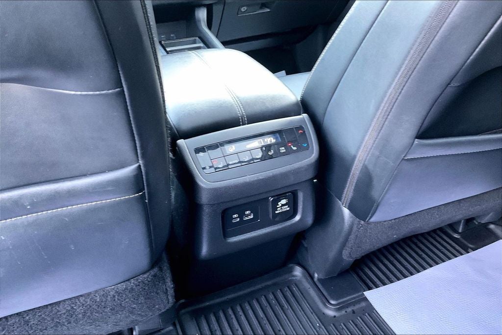 2023 Nissan Pathfinder Platinum Black