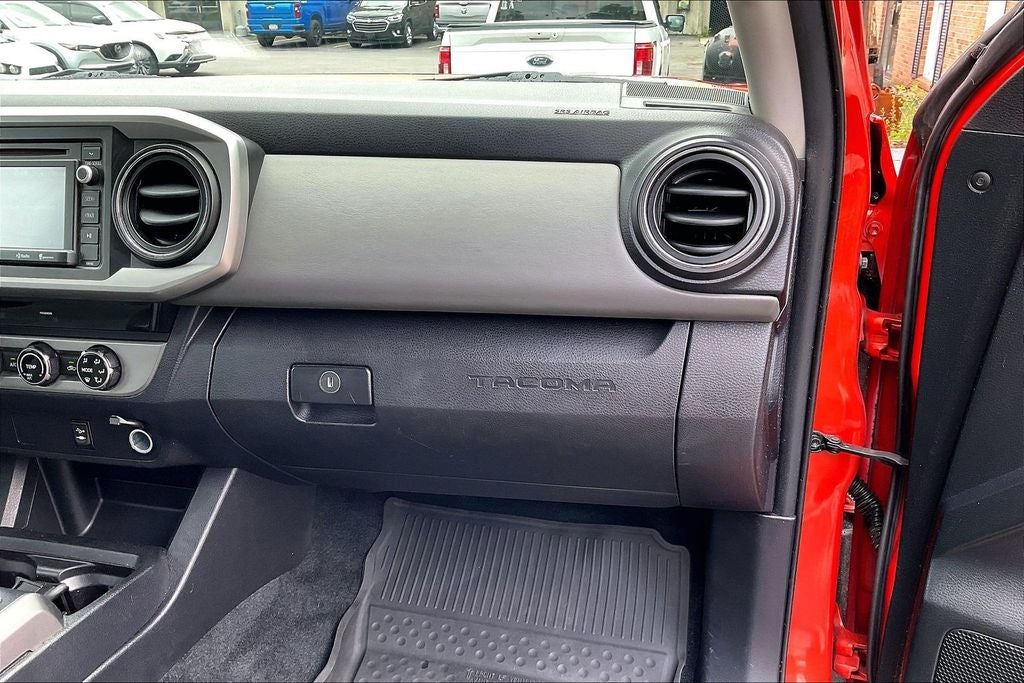 2016 Toyota Tacoma SR5