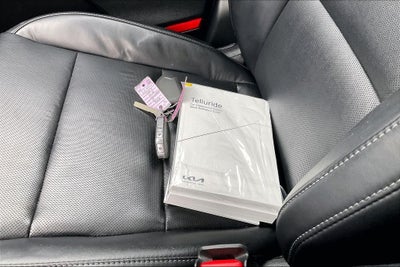 2023 Kia Telluride S w/Sunroof
