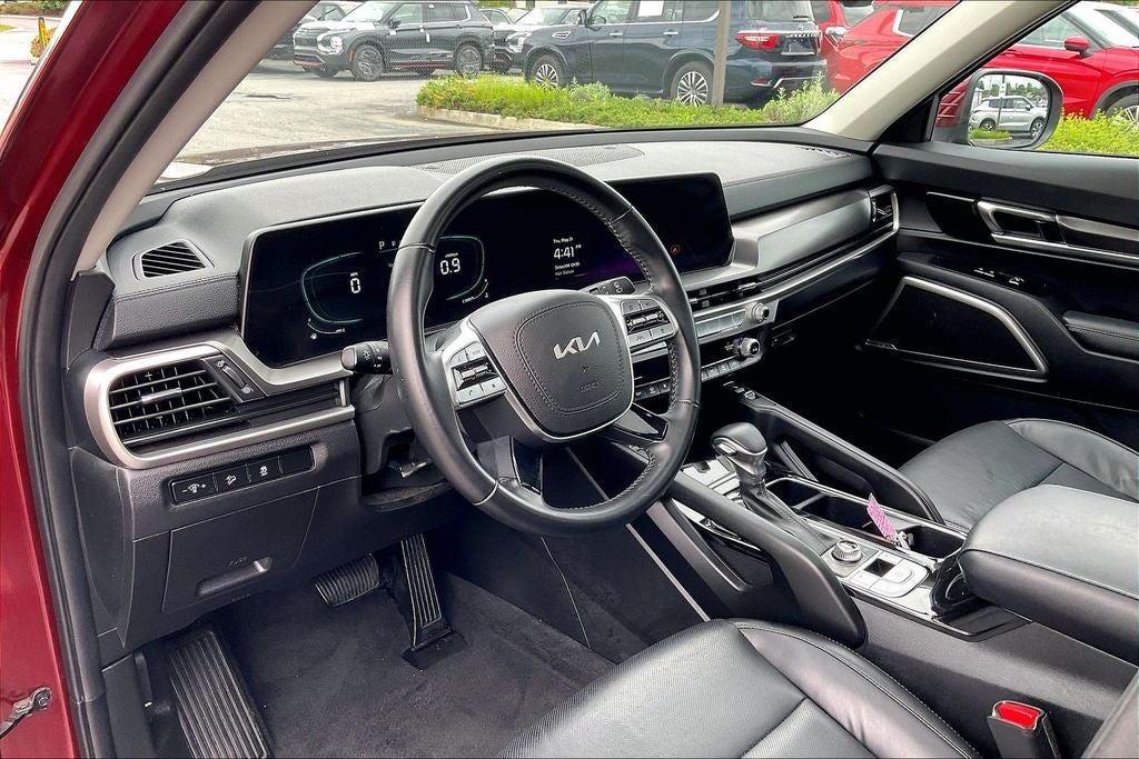 2023 Kia Telluride S w/Sunroof