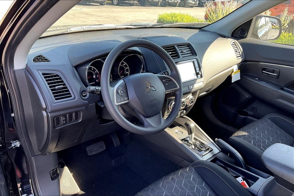 2025 Mitsubishi Outlander Sport 2.0 ES