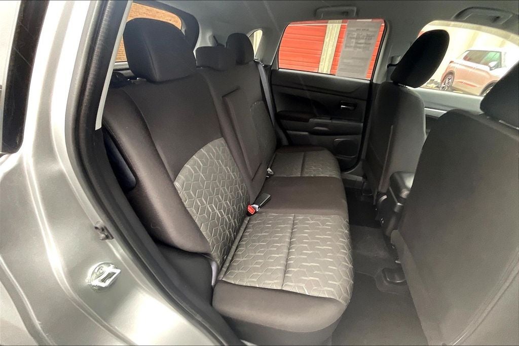 2024 Mitsubishi Outlander Sport 2.0 LE