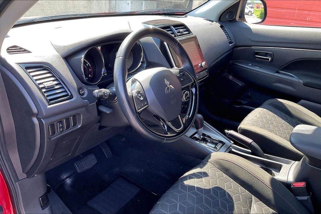 2024 Mitsubishi Outlander Sport 2.0 LE