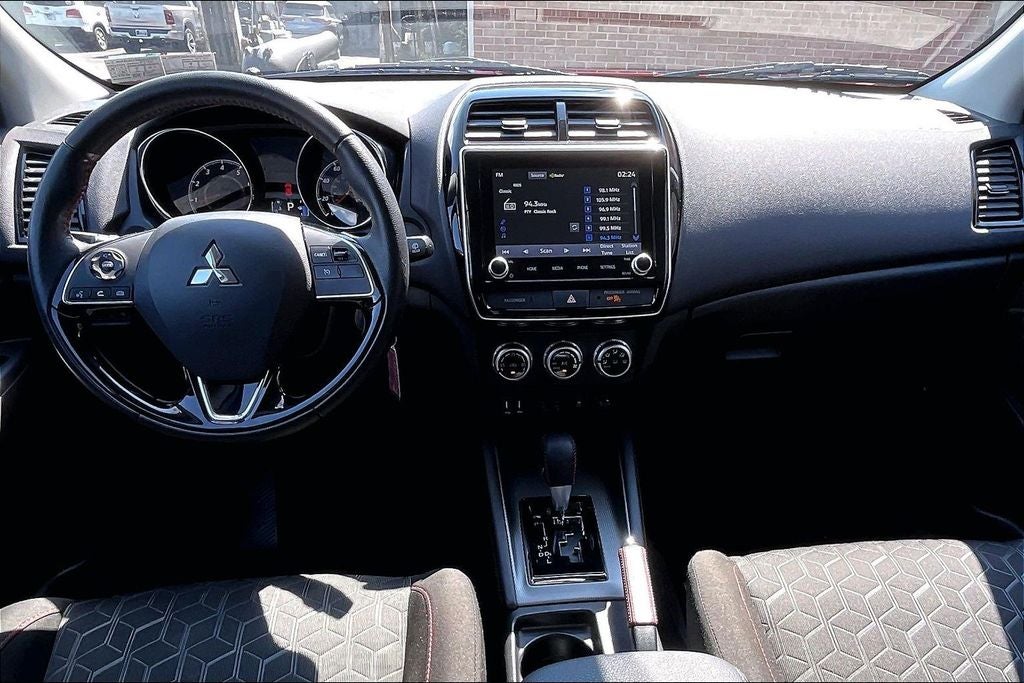 2024 Mitsubishi Outlander Sport 2.0 LE