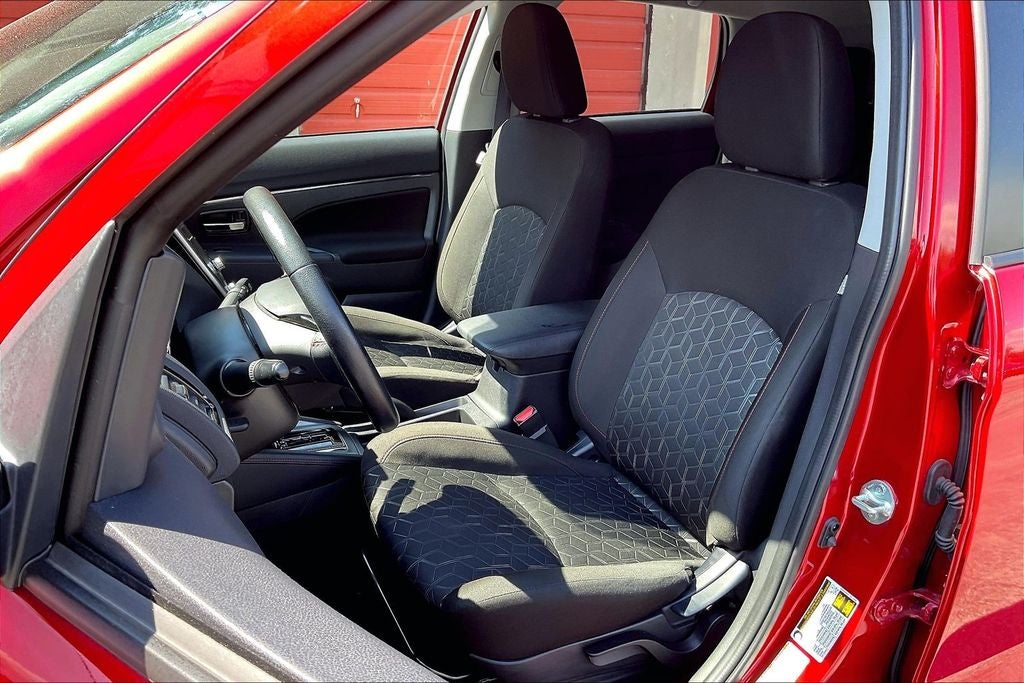 2024 Mitsubishi Outlander Sport 2.0 LE