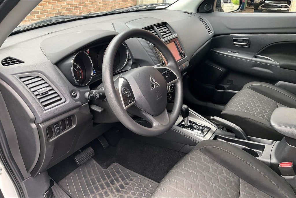 2025 Mitsubishi Outlander Sport Base