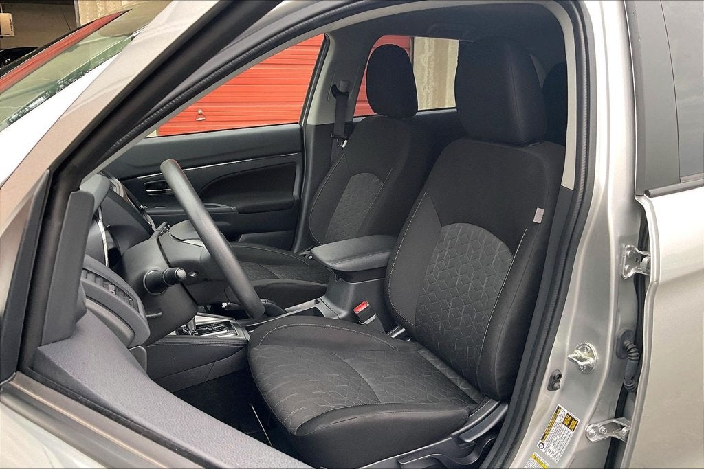 2025 Mitsubishi Outlander Sport Base