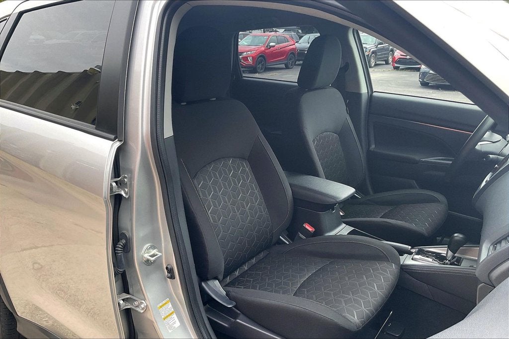 2025 Mitsubishi Outlander Sport Base