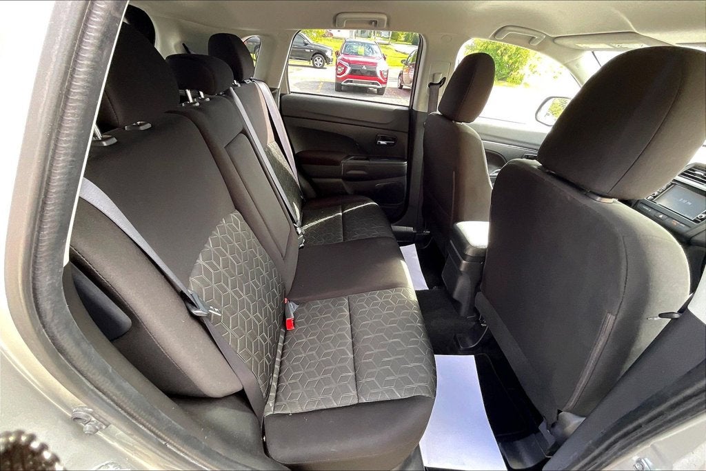 2025 Mitsubishi Outlander Sport 2.0 ES