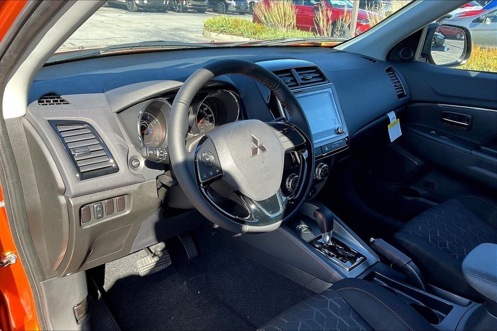 2025 Mitsubishi Outlander Sport 2.0 LE