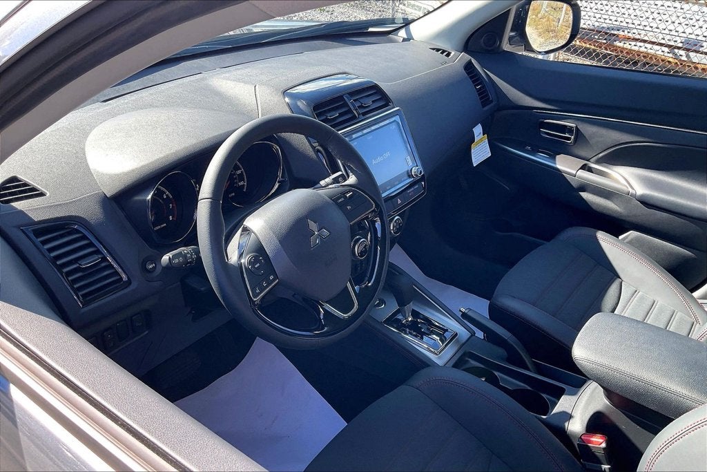 2027 Mitsubishi Outlander Sport 2.0 SE