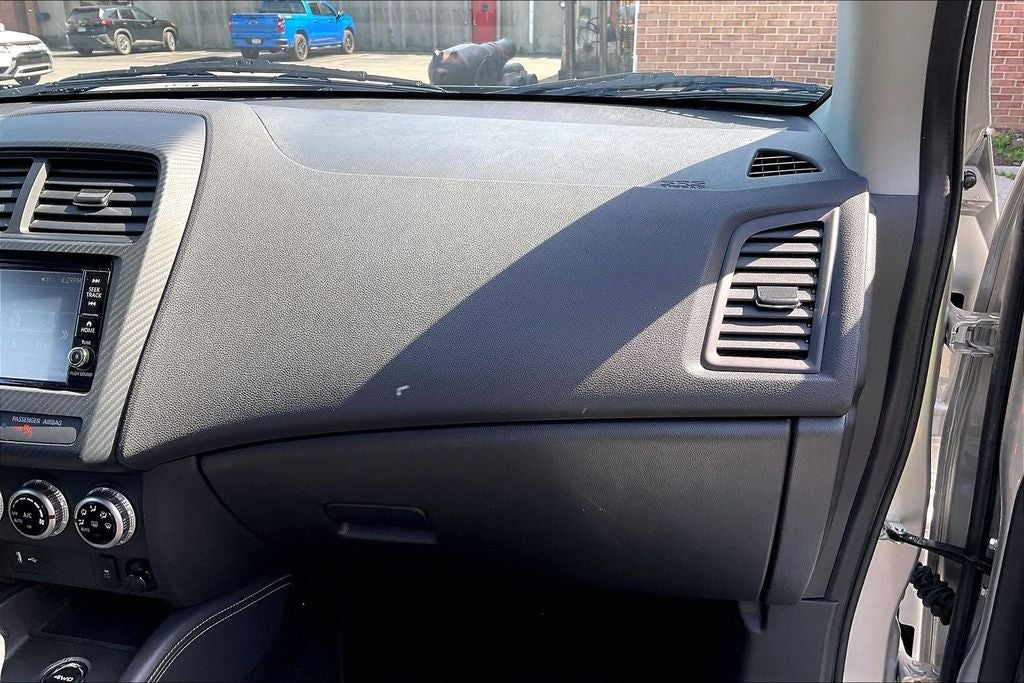 2024 Mitsubishi Outlander Sport 2.0 ES