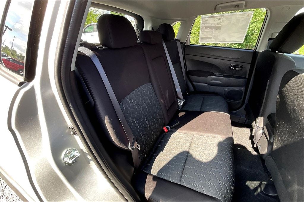 2025 Mitsubishi Outlander Sport 2.0 LE