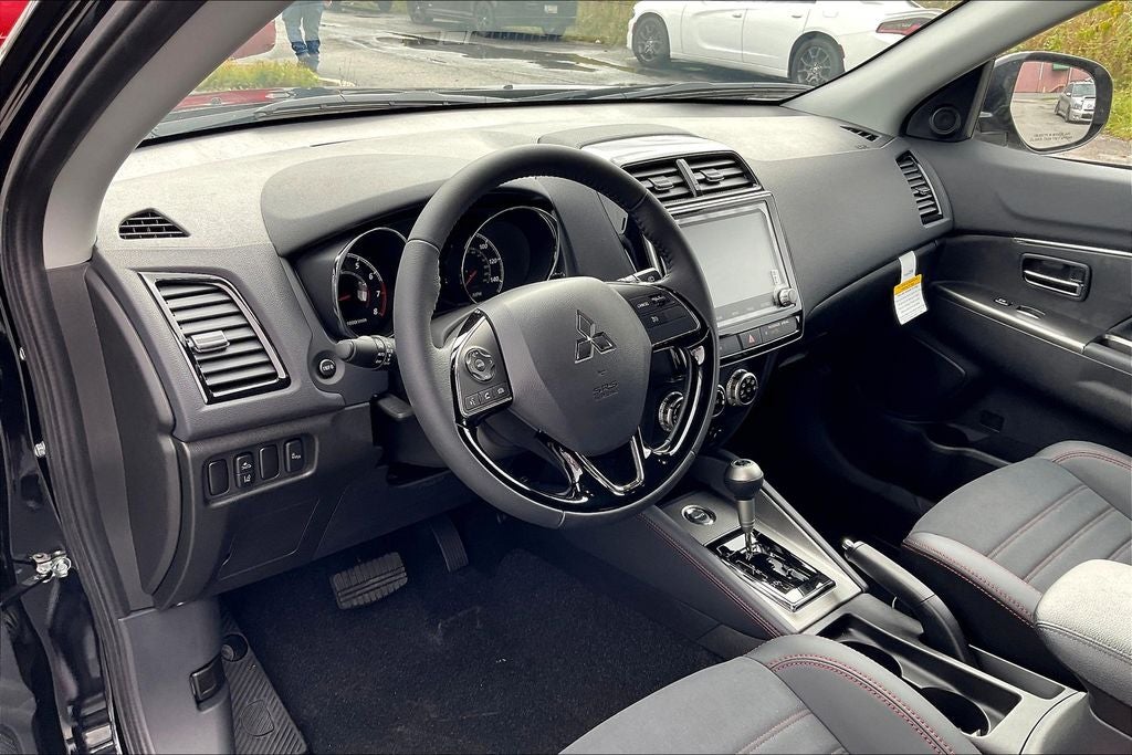 2025 Mitsubishi Outlander Sport 2.0 SE