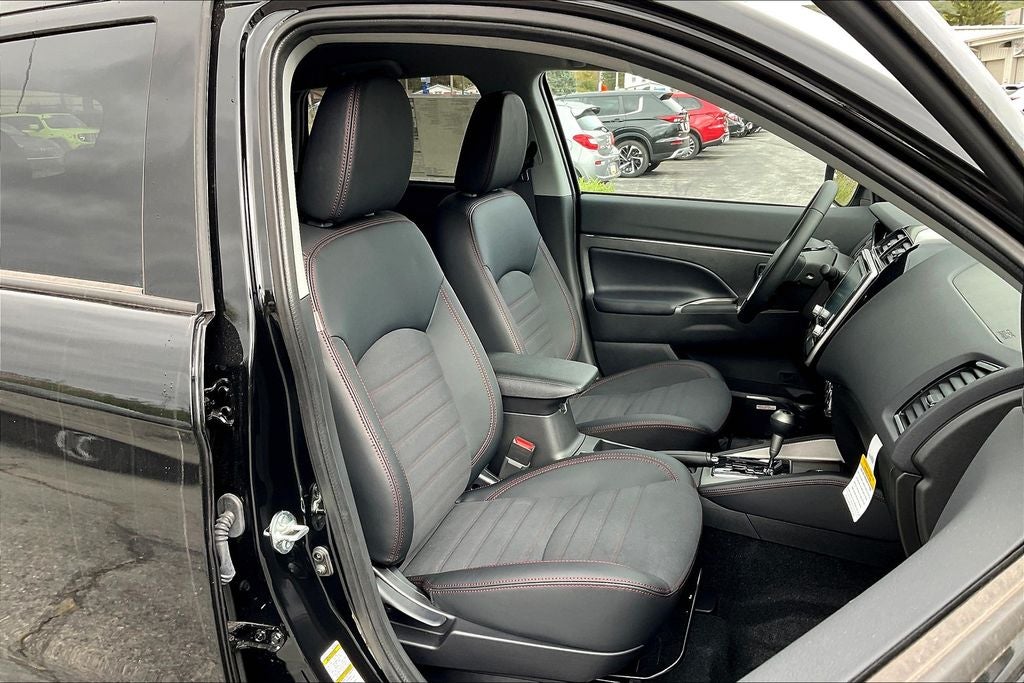 2025 Mitsubishi Outlander Sport 2.0 SE