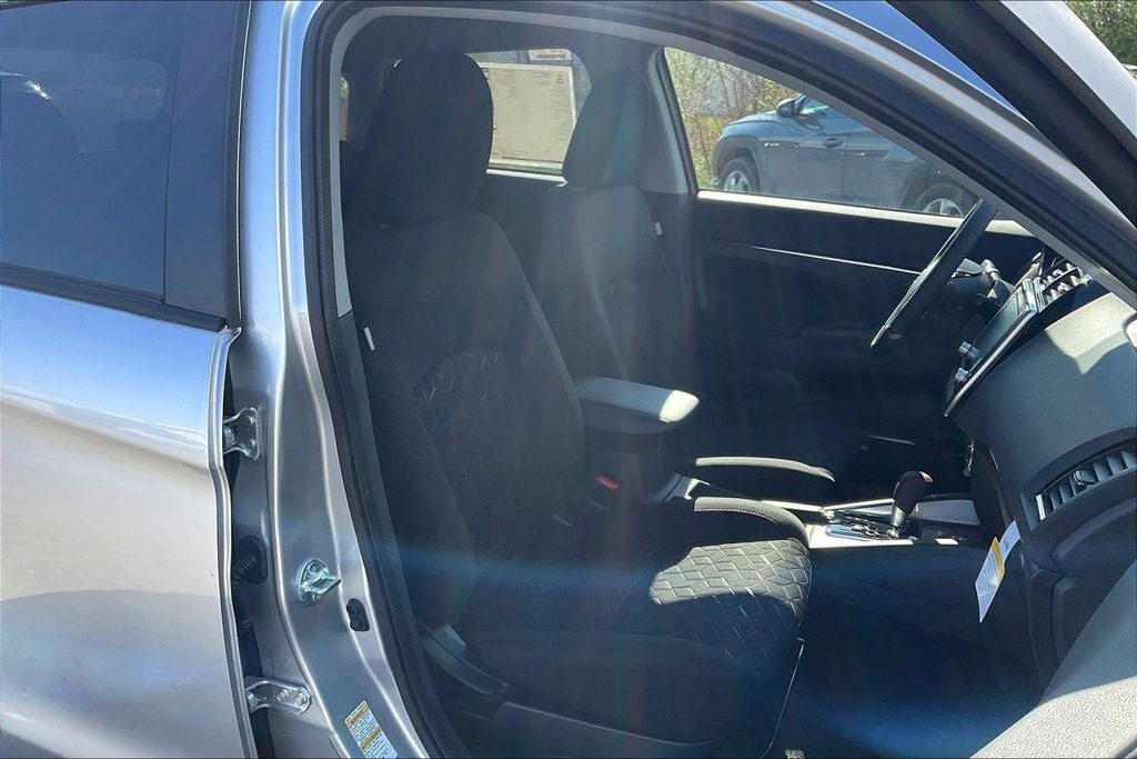 2026 Mitsubishi Outlander Sport 2.0 LE