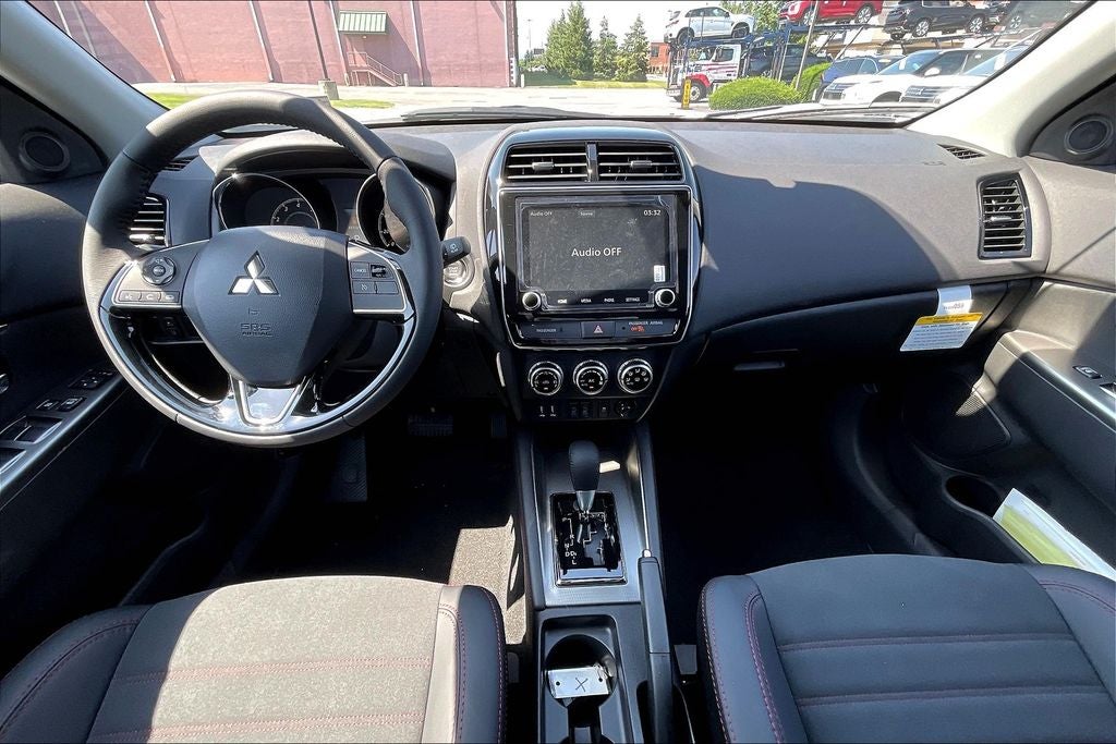 2025 Mitsubishi Outlander Sport 2.0 SE