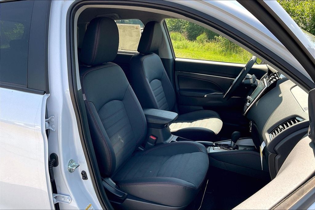 2025 Mitsubishi Outlander Sport 2.0 SE