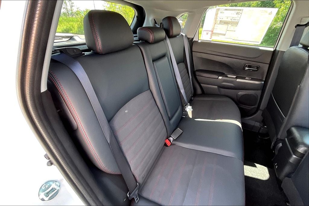 2025 Mitsubishi Outlander Sport 2.0 SE