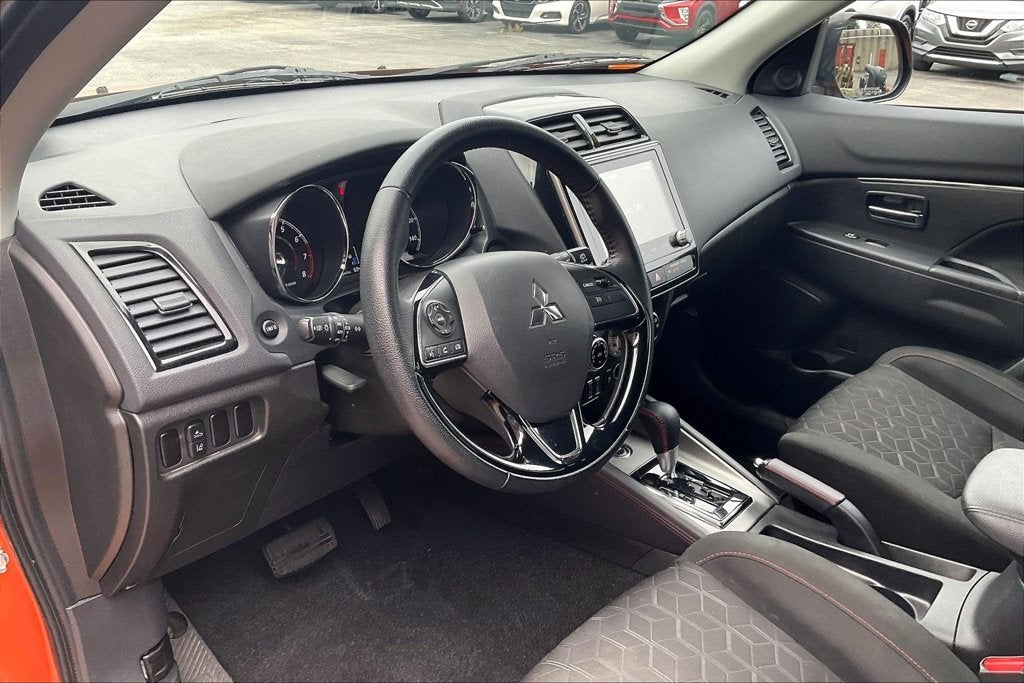 2025 Mitsubishi Outlander Sport 2.0 LE