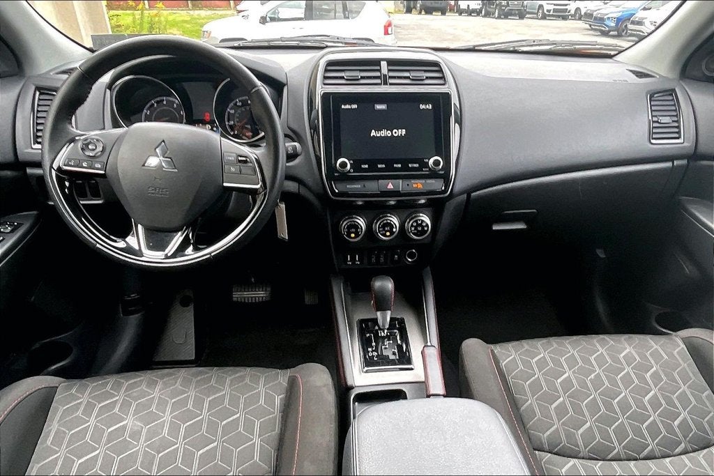 2025 Mitsubishi Outlander Sport 2.0 LE