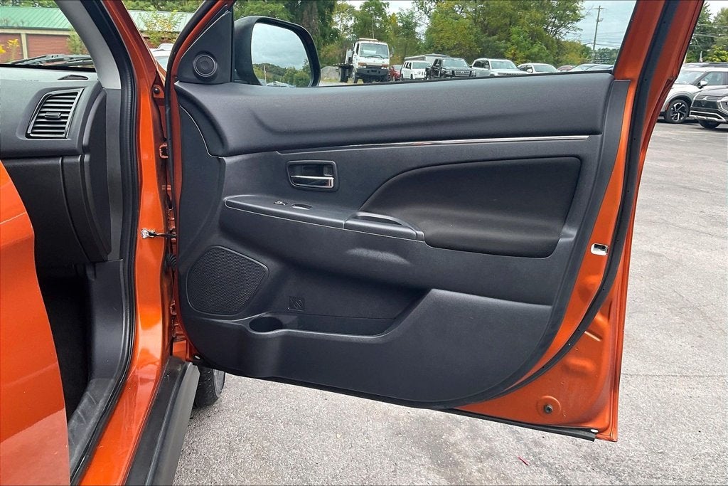 2025 Mitsubishi Outlander Sport 2.0 LE