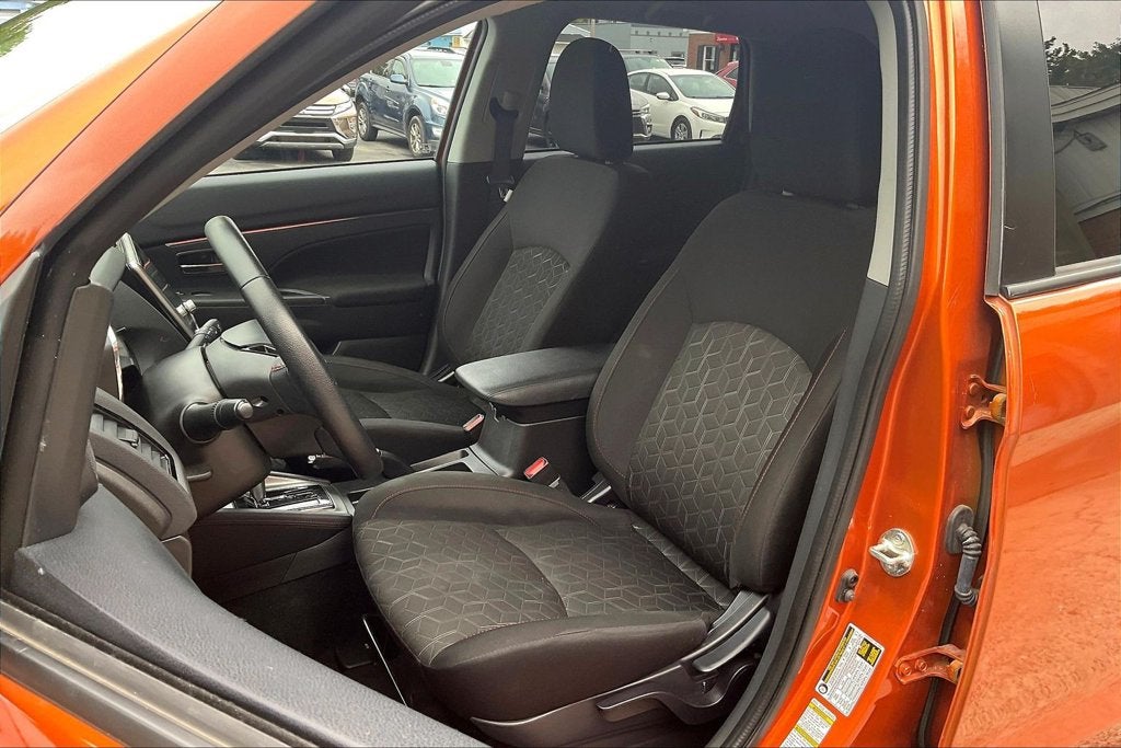 2025 Mitsubishi Outlander Sport 2.0 LE