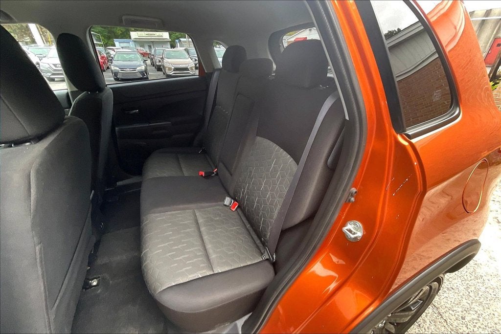 2025 Mitsubishi Outlander Sport 2.0 LE