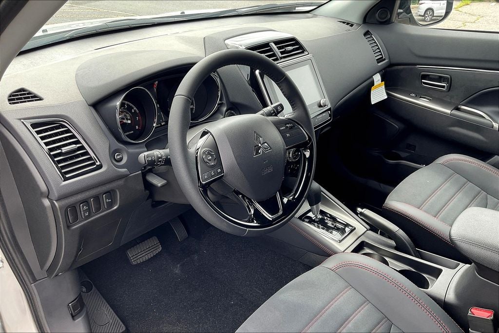 2025 Mitsubishi Outlander Sport 2.0 SE