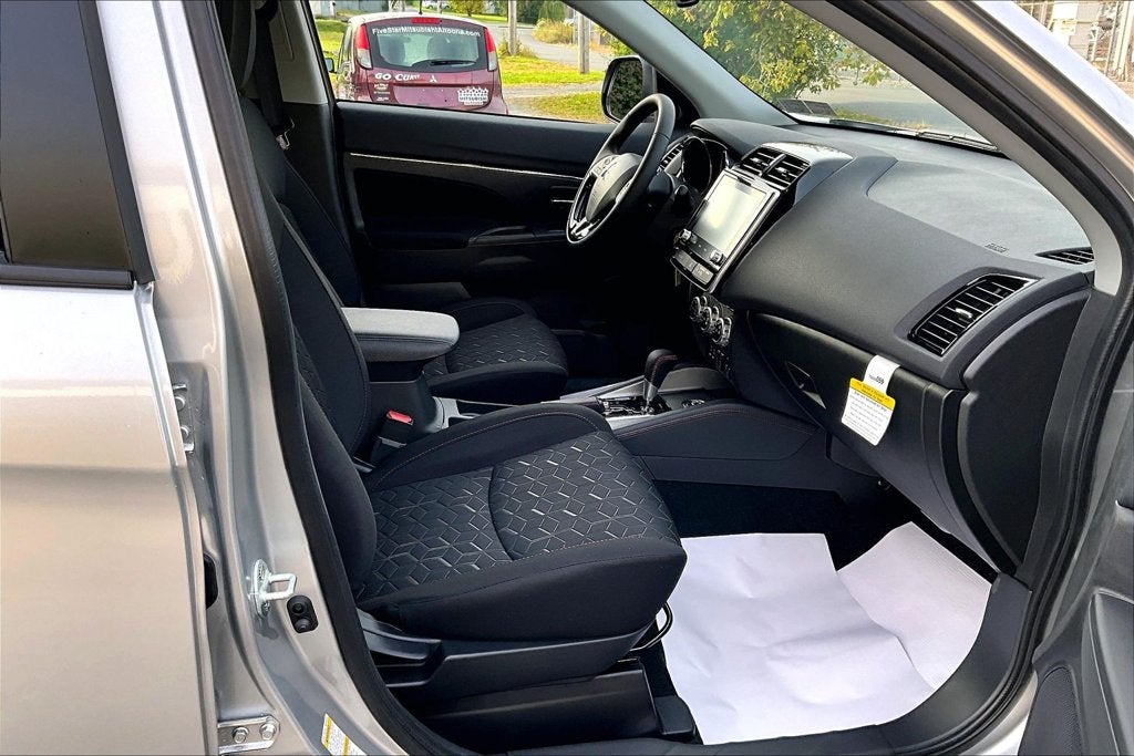 2027 Mitsubishi Outlander Sport 2.0 LE