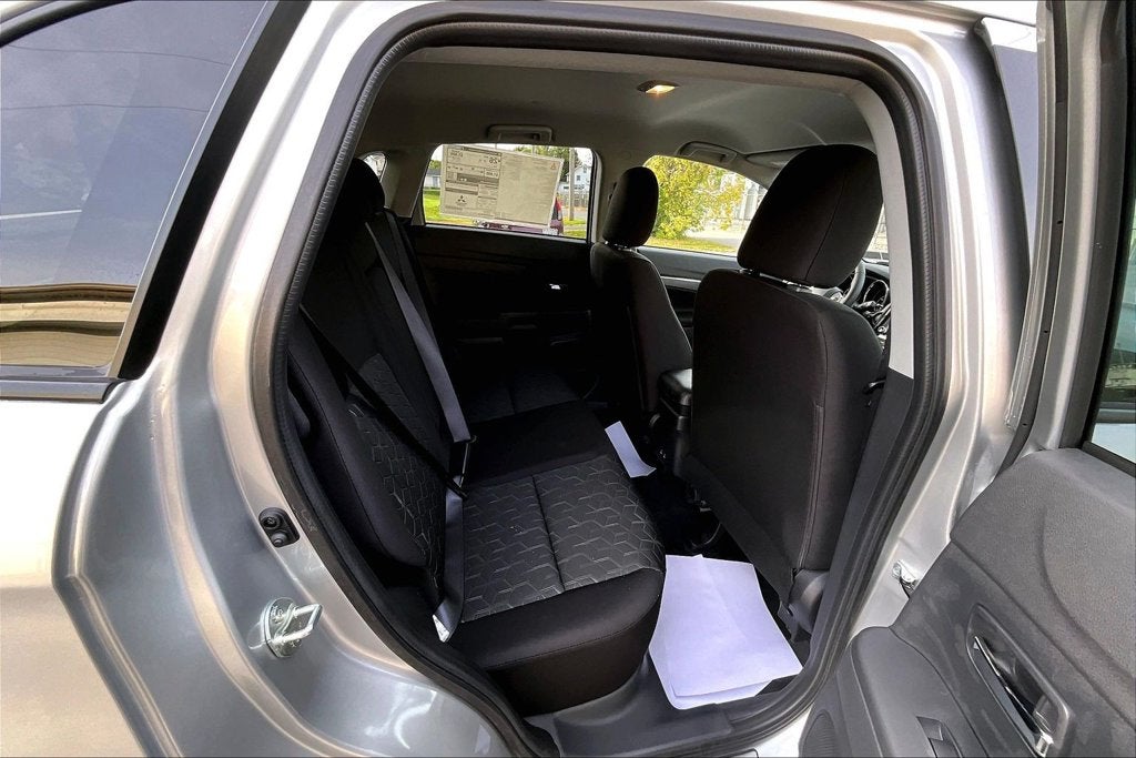 2027 Mitsubishi Outlander Sport 2.0 LE
