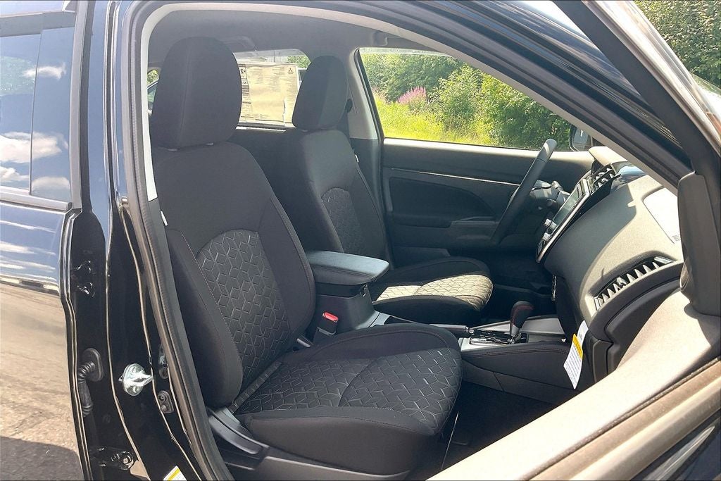 2025 Mitsubishi Outlander Sport 2.0 LE